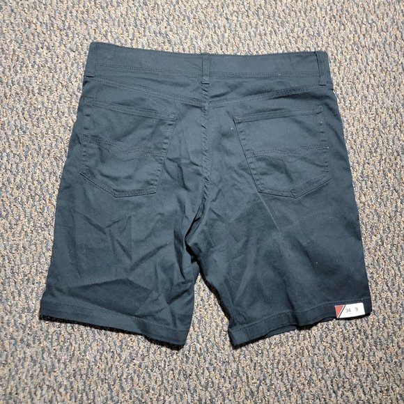 NWT Izod Men's 34 Waist Black Modern Fit 9" Shorts Sportflex Waistband Size 34 - Picture 6 of 16